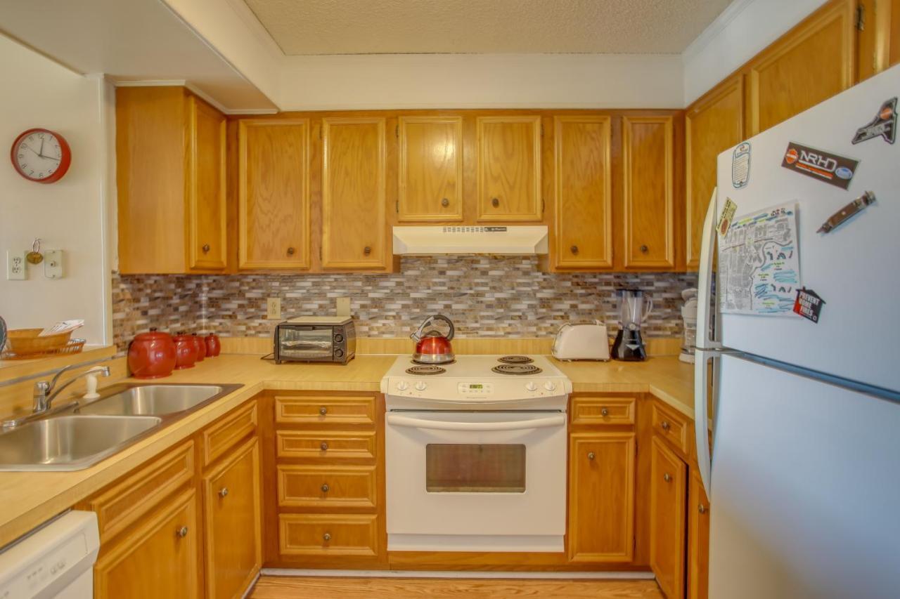 Myrtle Beach Condo With Screened Deck Walk To Beach ภายนอก รูปภาพ